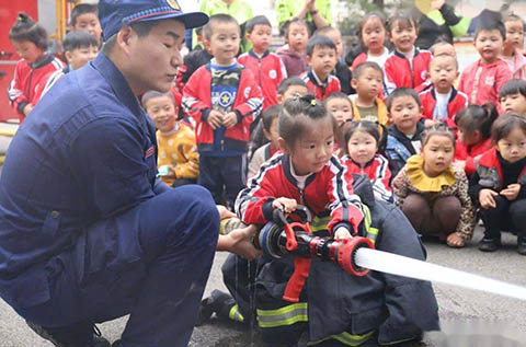 應急消防科普教育基地第一張